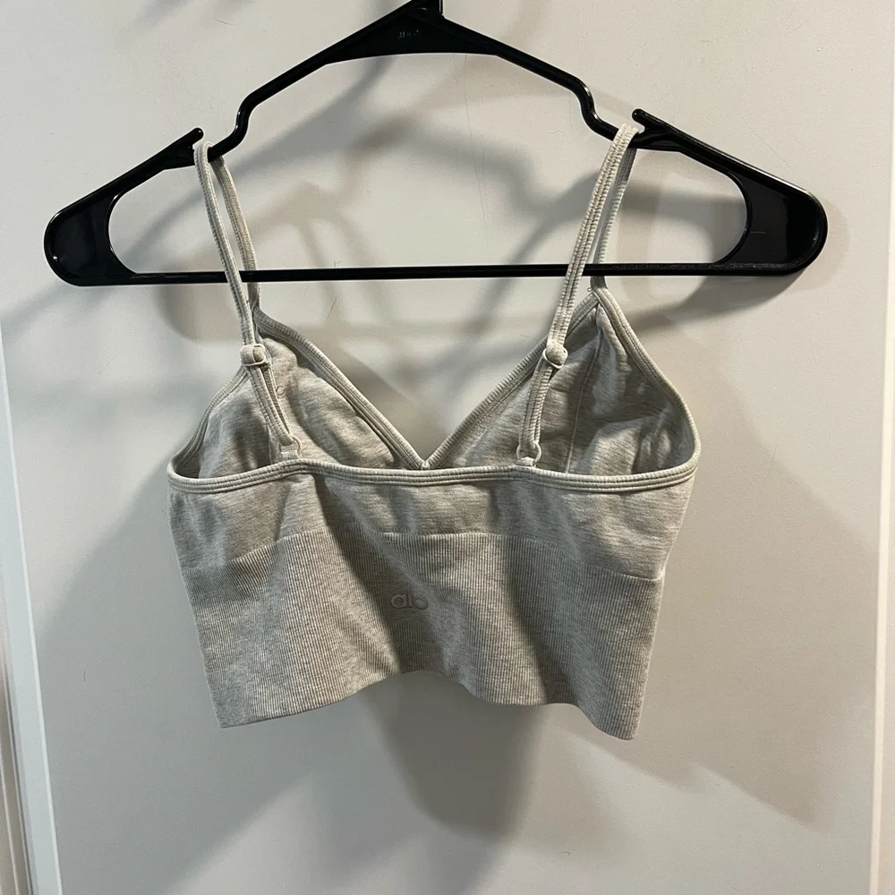 ALO Yoga Light Gray Ribbed Top